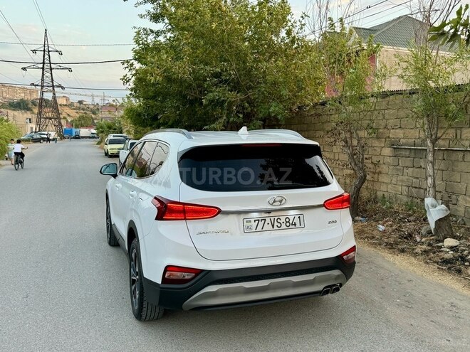 Hyundai Santa Fe-16