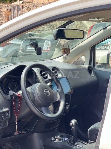 Nissan Note-7