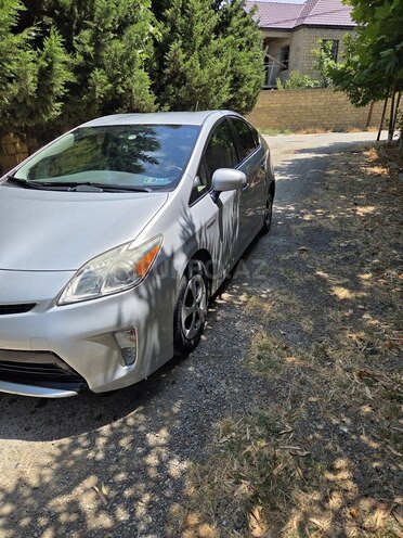 Toyota Prius-13