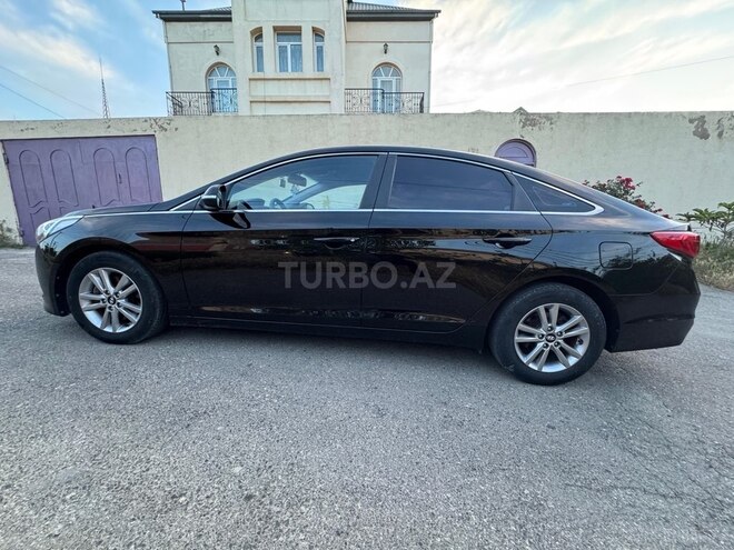 Hyundai Sonata-6