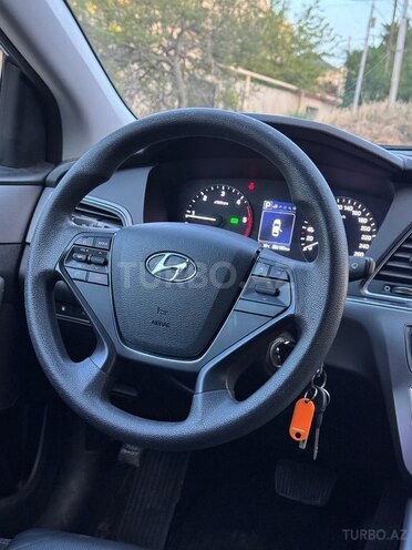 Hyundai Sonata-15