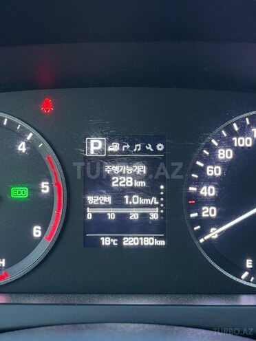Hyundai Sonata-17