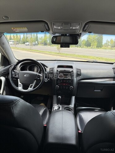 Kia Sorento-10