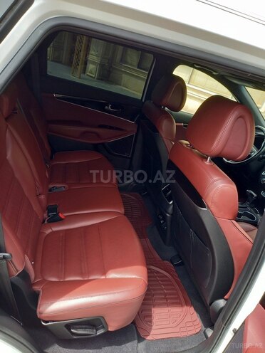 Kia Sorento-13