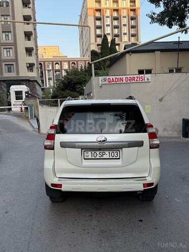 Toyota Land Cruiser Prado-2