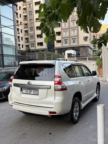 Toyota Land Cruiser Prado-6