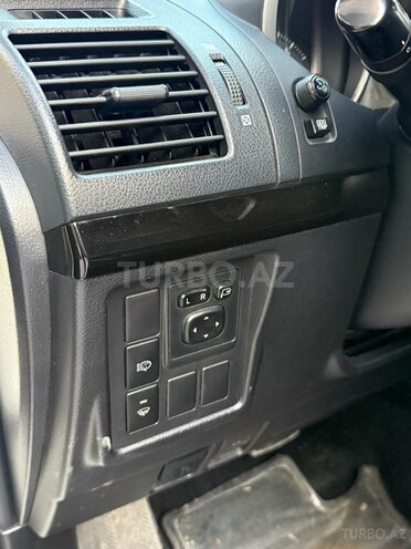 Toyota Land Cruiser Prado-9