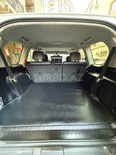 Toyota Land Cruiser Prado-11