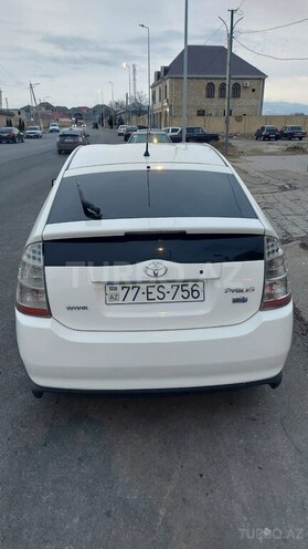 Toyota Prius-2
