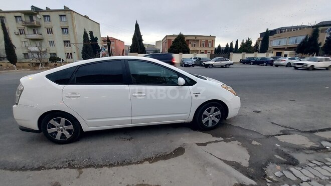Toyota Prius-4