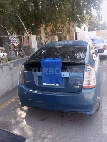Toyota Prius-5