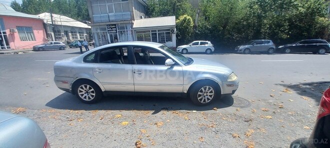 Volkswagen Passat 2003, 395,200 km - 2.0 л - Şəki