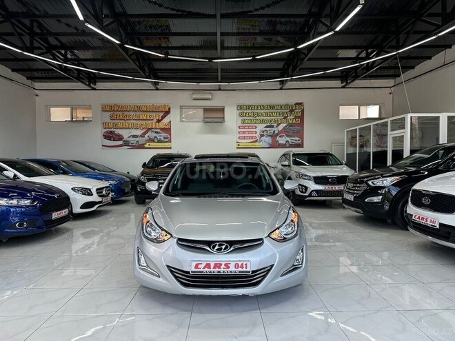 Hyundai Elantra-3