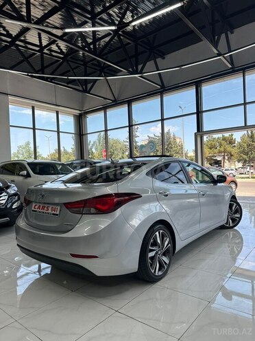 Hyundai Elantra-5