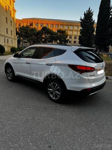 Hyundai Santa Fe-5