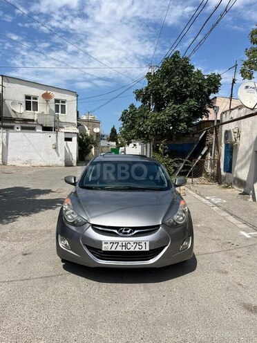 Hyundai Elantra-1