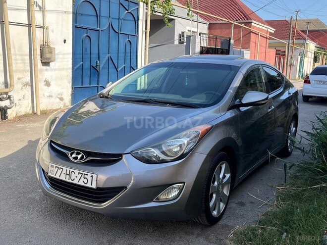 Hyundai Elantra-4