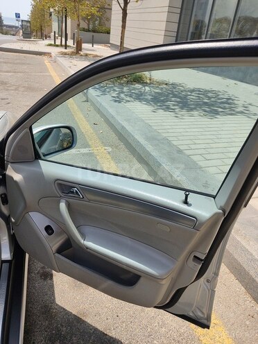 Mercedes C 350 2005, 212,000 km - 3.5 l - Bakı