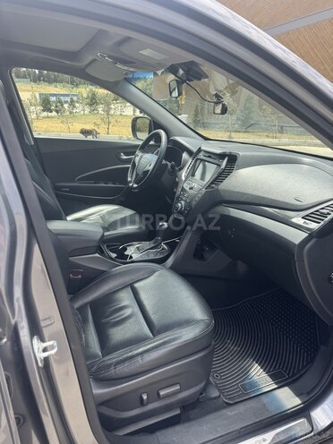 Hyundai Santa Fe-5