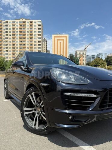 Porsche Cayenne S-6