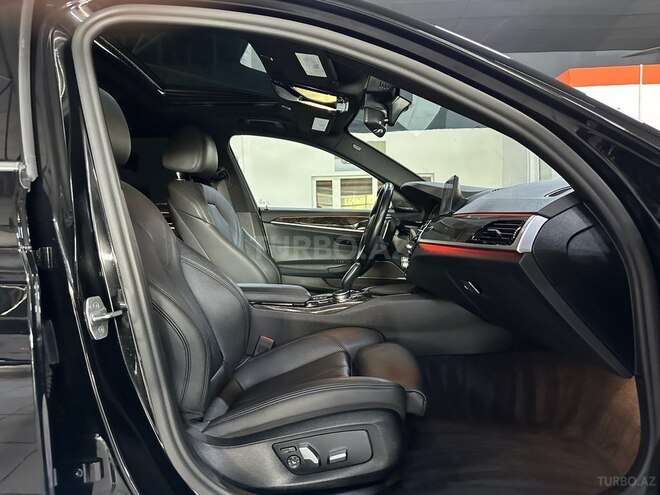 BMW 530-21