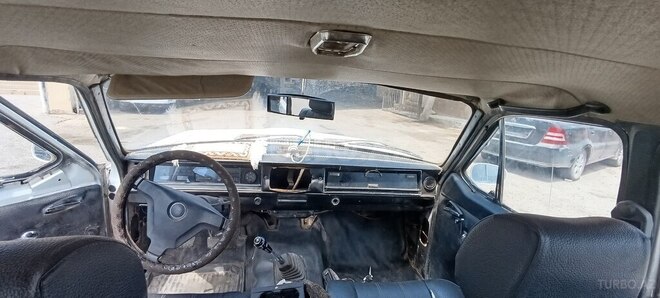 GAZ 24 1978, 300,000 km - 2.5 l - Bakı