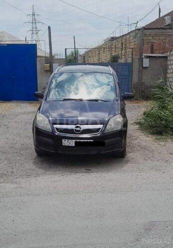 Opel Zafira-1