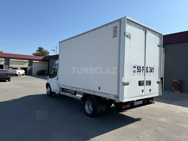 Ford Transit-4