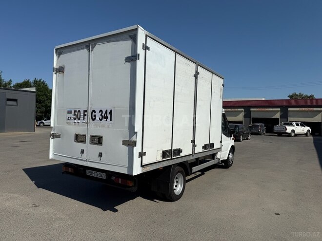 Ford Transit-5