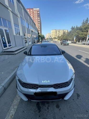 Kia K5-1