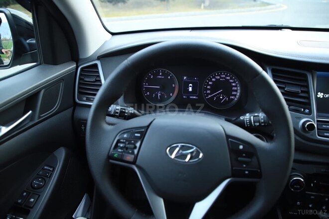 Hyundai Tucson 2015, 250,000 km - 2.0 l - Qax