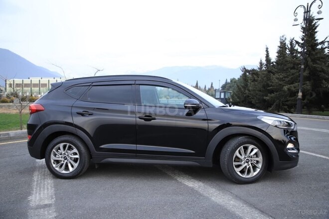 Hyundai Tucson 2015, 250,000 km - 2.0 l - Qax