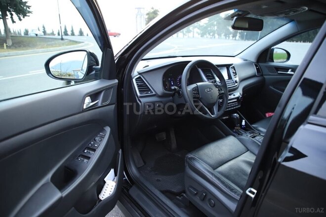 Hyundai Tucson 2015, 250,000 km - 2.0 l - Qax