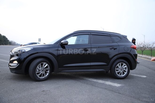 Hyundai Tucson 2015, 250,000 km - 2.0 l - Qax