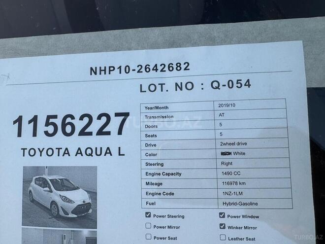 Toyota Aqua-6