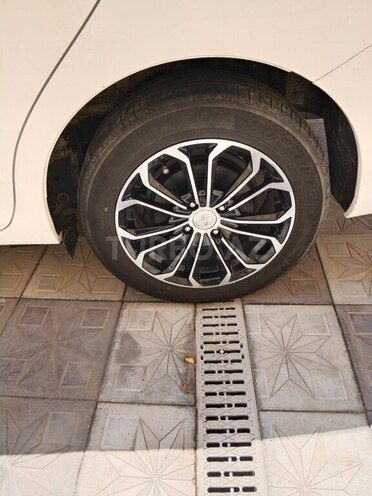 Toyota Corolla Fielder 2019, 123,000 km - 1.4 l - Sumqayıt