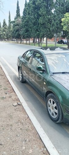 Volkswagen Passat 1997, 316,000 km - 2.0 l - Gəncə