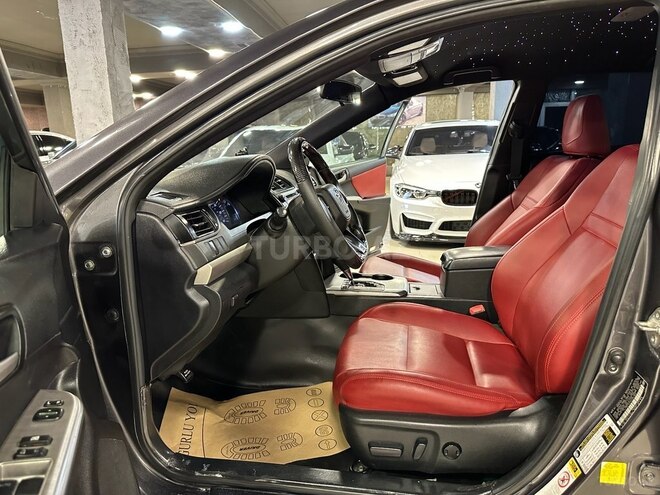 Toyota Camry-7