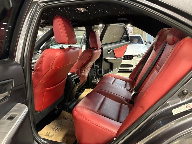 Toyota Camry-11
