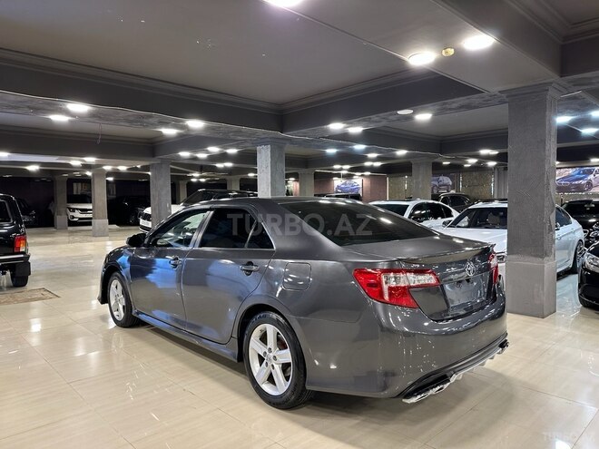 Toyota Camry-3