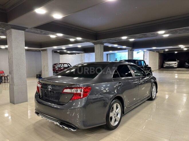Toyota Camry-6