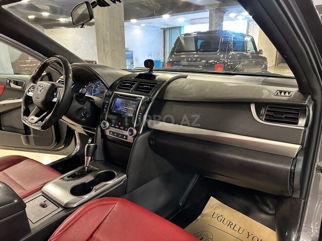 Toyota Camry-9
