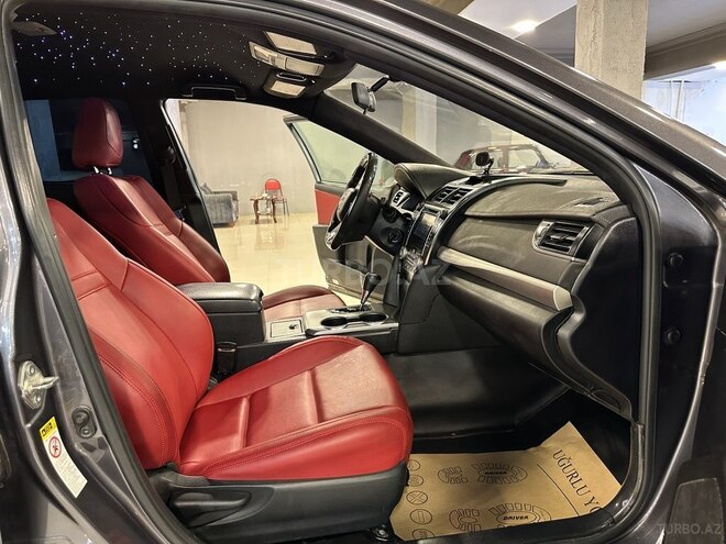 Toyota Camry-8
