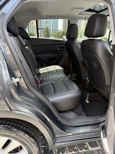Chevrolet Trax-12