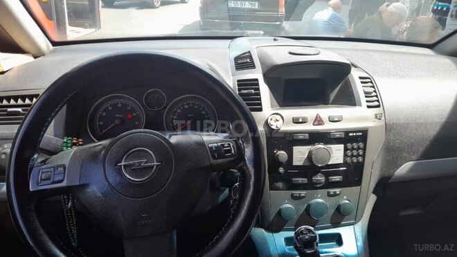 Opel Zafira-2