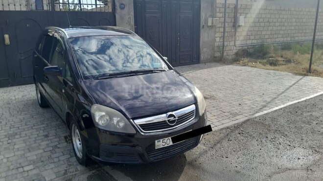 Opel Zafira-5