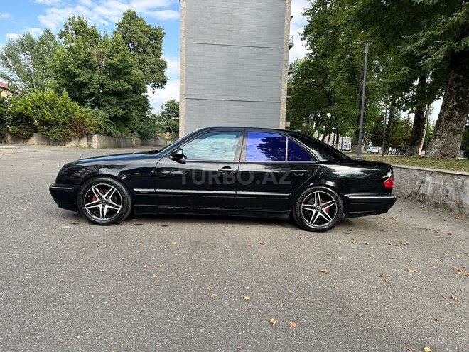 Mercedes E 220 d 2001, 268,000 km - 2.2 l - İsmayıllı