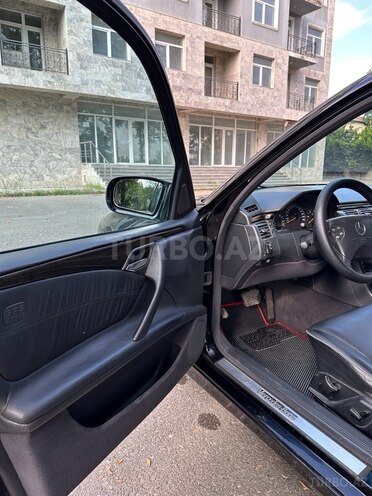 Mercedes E 220 d 2001, 268,000 km - 2.2 l - İsmayıllı