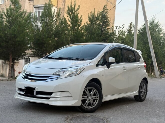 Nissan Note-5