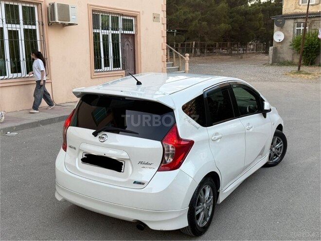 Nissan Note-9